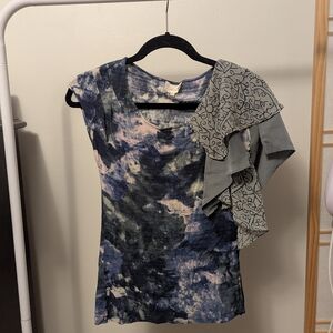 Delete Flutter Sleeve Abstract Watercolor